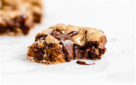 oatmeal-chocolate-chip-cookie-bars-vegan-one image