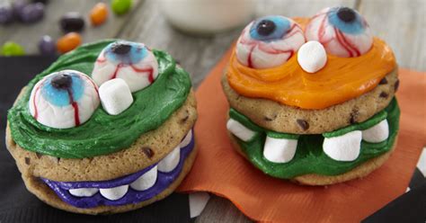 karo-foodservice-munching-monster-cookies image