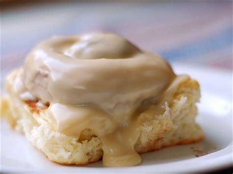 amish-cinnamon-rolls-with-caramel-frosting-tasty-kitchen image