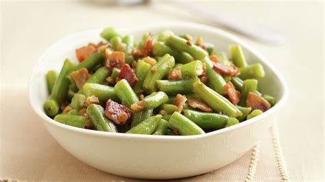 green-beans-with-bacon-walnut-vinaigrette image