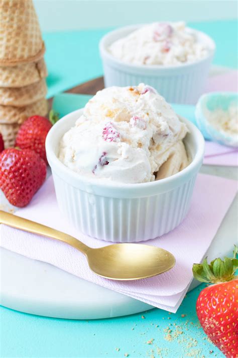 easy-strawberry-cheesecake-ice-cream-sarah-hearts image