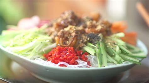 chings-bang-bang-chilli-bean-prawn-noodle-salad image