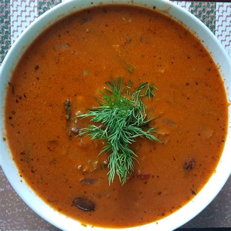 15-mediterranean-diet-soup image
