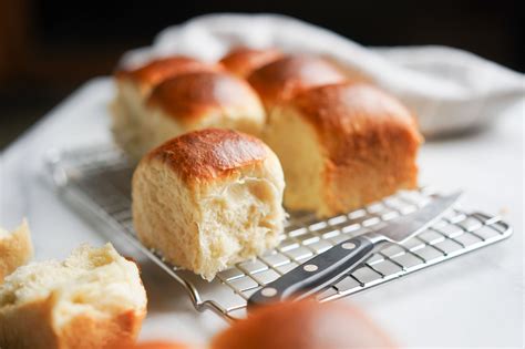 japanese-milk-bread-recipe-hokkaido-milk-bread-rolls image