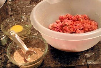 how-to-make-low-fat-meat-loaf-healthy-eating-sf-gate image