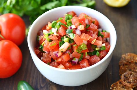 easy-homemade-salsa-recipe-fablunch image