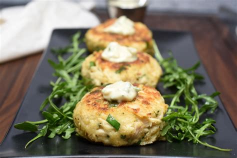 easy-tuna-cakes-recipe-meals-by-the-minute image