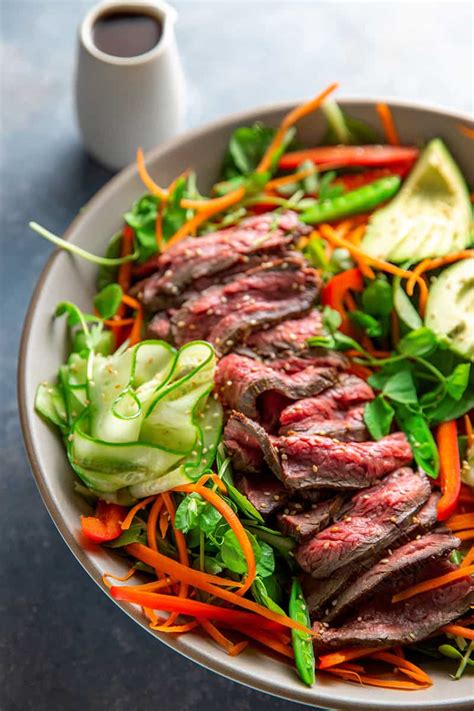 asian-steak-salad-whole30-gluten-free-nom-nom image