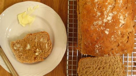 oat-and-apple-cider-bread-story-of-a-kitchen image