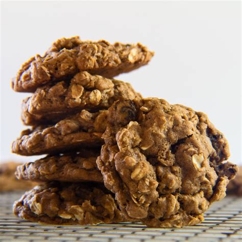 oatmeal-molasses-raisin-cookies-world image