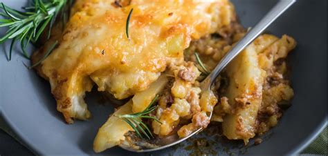 potato-gratin-with-lean-ground-meat-family-fontaine image
