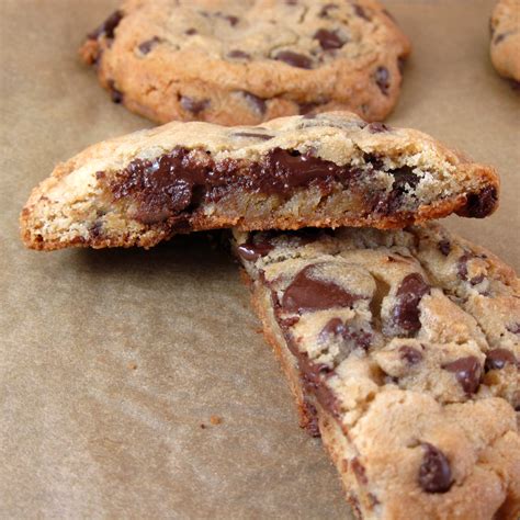 the-new-york-times-chocolate-chip-cookies-in-the image