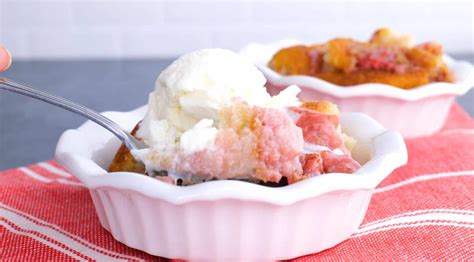 mamas-classic-strawberry-cobbler-recipe-southern image