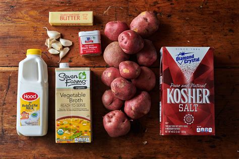 mashed-red-potatoes-recipe-garlicky-ultra-creamy image