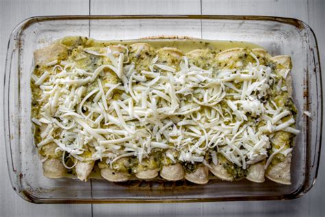 chicken-enchiladas-with-creamy-green-sauce-mexican image