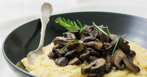 recipe-for-the-creamiest-vegan-polenta-with-mushrooms image