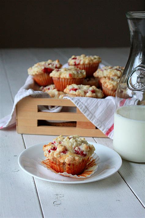 strawberry-streusel-muffins-oh-sweet-day-blog image