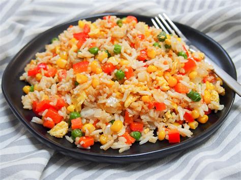 vegetable-egg-fried-rice-carolines-cooking image