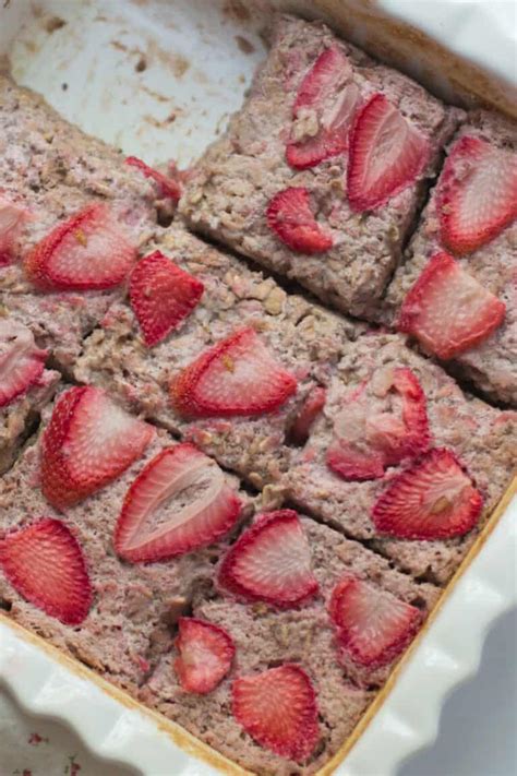 easy-baked-strawberry-banana-oatmeal-mj-and image