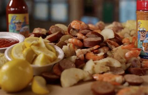 how-to-make-the-crab-shacks-lowcountry-boil-visit image