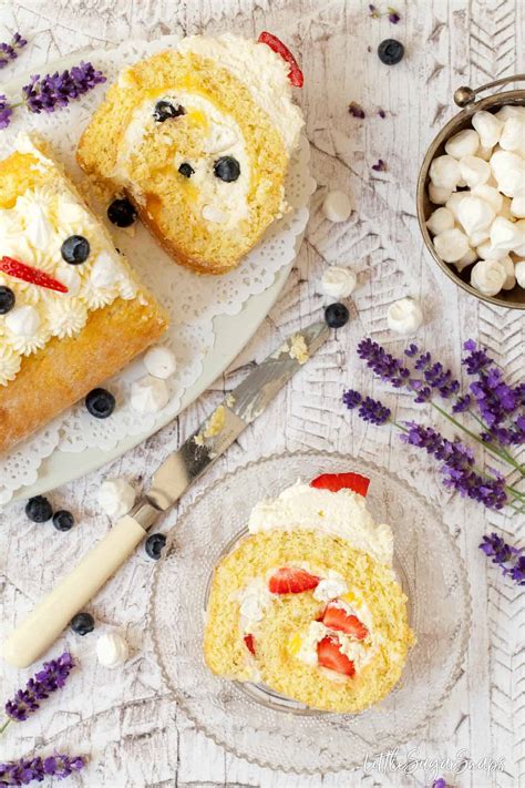 lemon-meringue-cake-with-summer-berries-little image