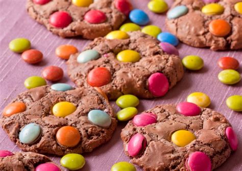chewy-chocolate-smartie-cookies-delicious-everyday image