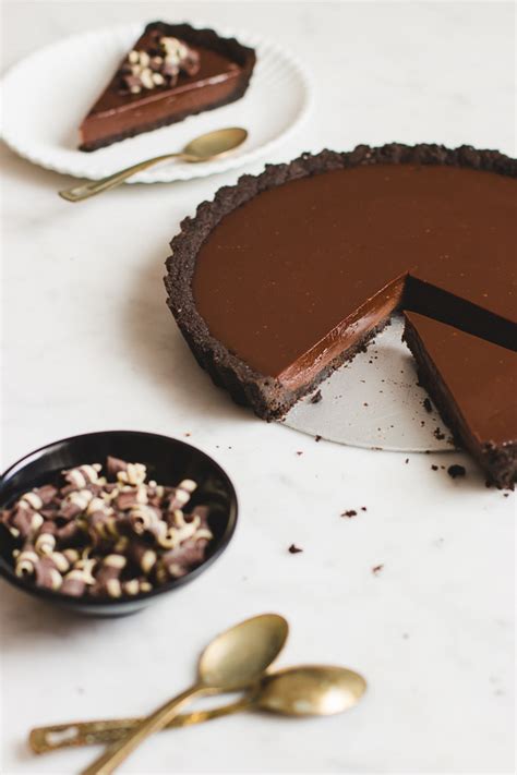 no-bake-chocolate-tart-pretty-simple-sweet image