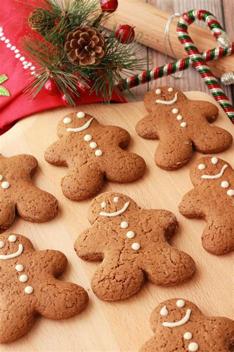 vegan-gingerbread-cookies-loving-it-vegan image