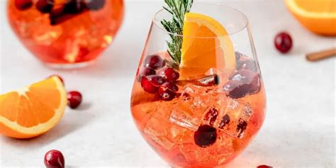 20-cranberry-cocktail-recipes-for-the-holidays-brit-co image