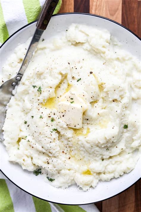 mashed-cauliflower-with-cream-cheese-easy-low-carb image