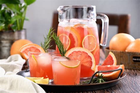 12-grapefruit-cocktails-the-kitchen-community image