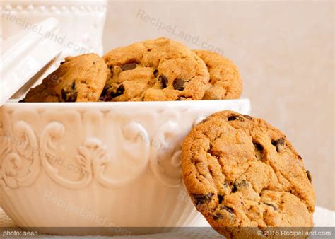 hersheys-classic-chocolate-chip-cookies image