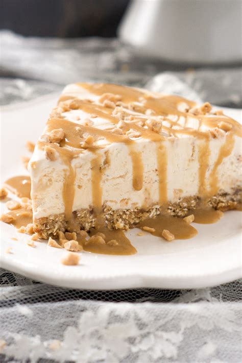 skinny-toffee-caramel-ice-cream-cake-with-oatmeal image