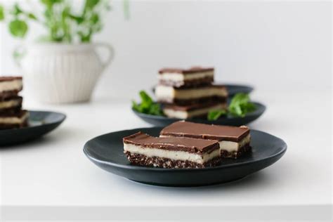 chocolate-peppermint-slice-gluten-free-vegan image
