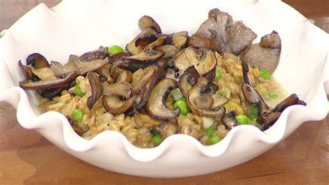 giadas-mushroom-pea-farrotto-recipe-today image