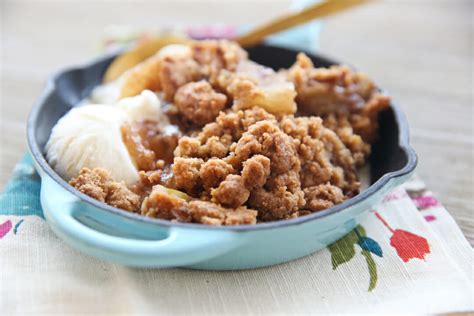 the-best-apple-crisp-recipe-with-graham-cracker image