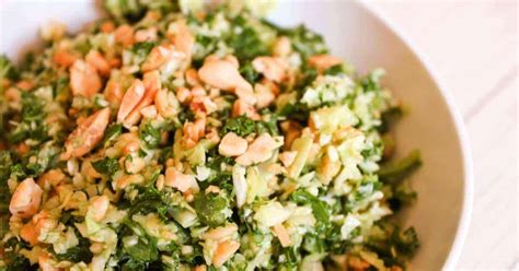 houstons-kale-salad-recipe-copycat-w-thai-peanut image