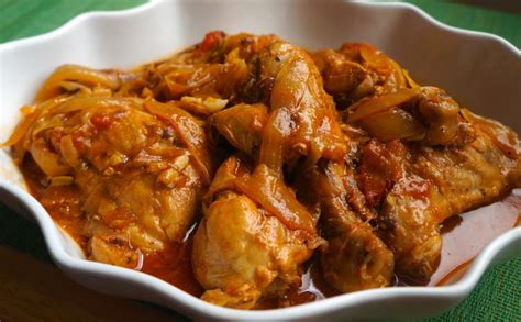 chicken-in-creole-sauce-poulet-a-lhaitienne image