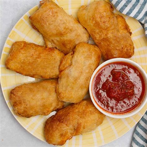 homemade-air-fryer-pizza-rolls-with-puff-pastry-the image