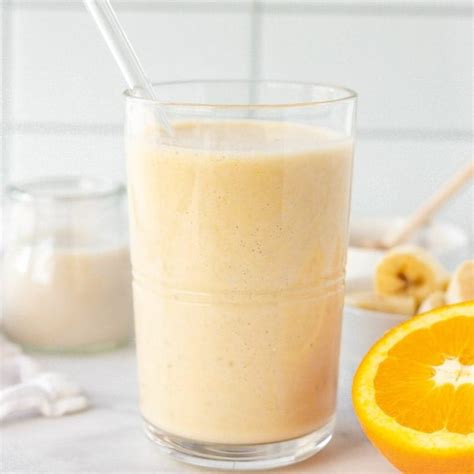 dreamy-orange-smoothie-tastes-like-a-creamsicle image