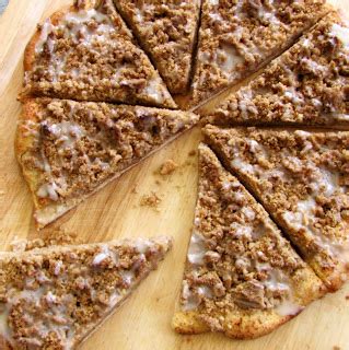godfathers-cinnamon-streusel-dessert-pizza-rumbly image