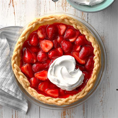 35-low-calorie-strawberry-dessert-recipes-we-love-to image