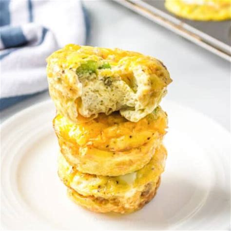 sausage-egg-muffin-easy-breakfast-for-make-ahead image
