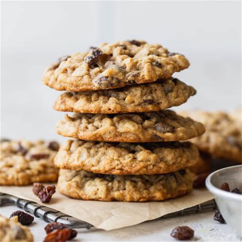 oatmeal-raisin-cookies-soft-chewy-live-well image