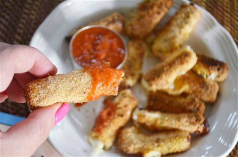 these-easy-air-fryer-mozzarella-cheese-sticks-are image