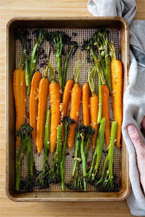 roasted-carrots-and-broccolini-green-healthy-cooking image