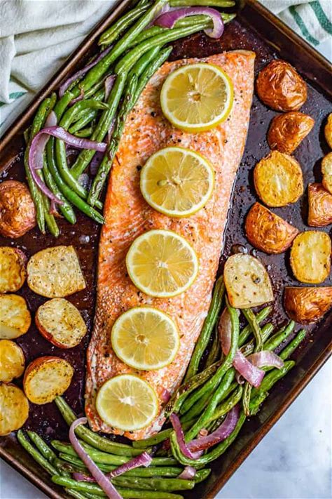 roasted-one-pan-salmon-and-potatoes-with-green-beans image