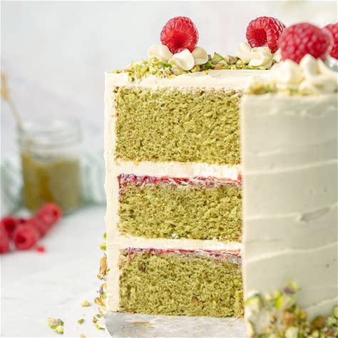 pistachio-cake-with-raspberry-filling-and-french image