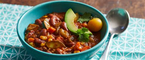 hearty-vegetarian-chili-forks-over-knives image