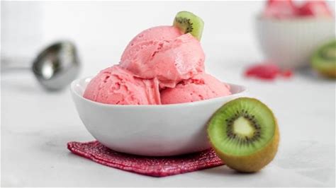 strawberry-kiwi-sorbet image